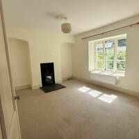 SITTING ROOM AND LOG BURNER IMG 8406