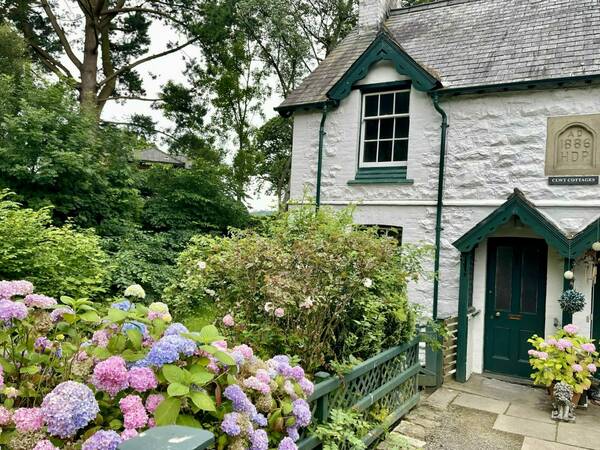 2 Clwt Cottages main elevation