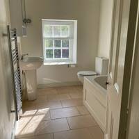 3 GT BATHROOM