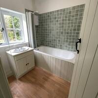 PANT TYWYLL BATHROOM 2024