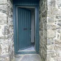 PANT TYWYLL FRONT DOOR 2024